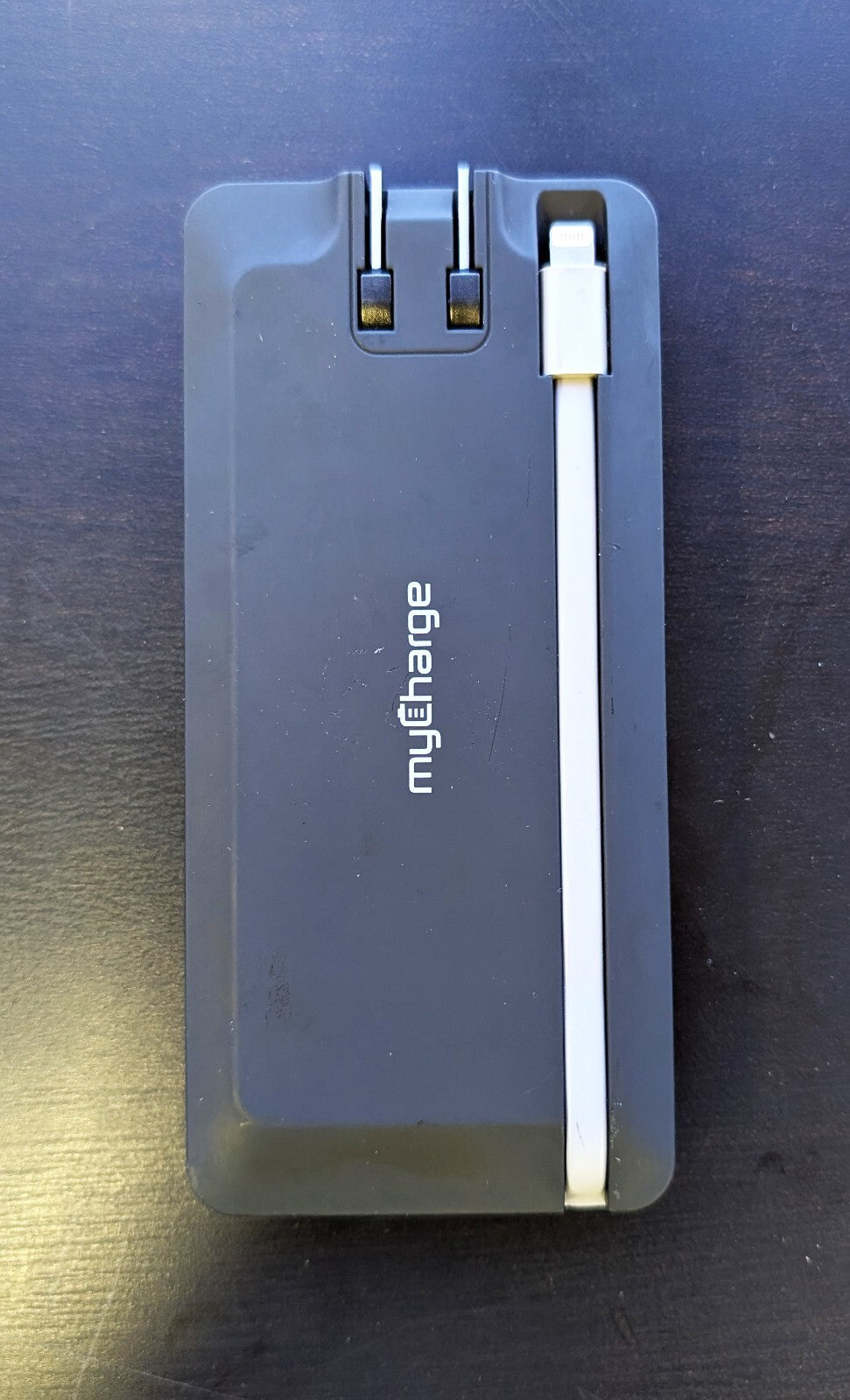 Home Go 8000mAh Rechargeable Power Bank w BuildIn Charging Cord iPhone