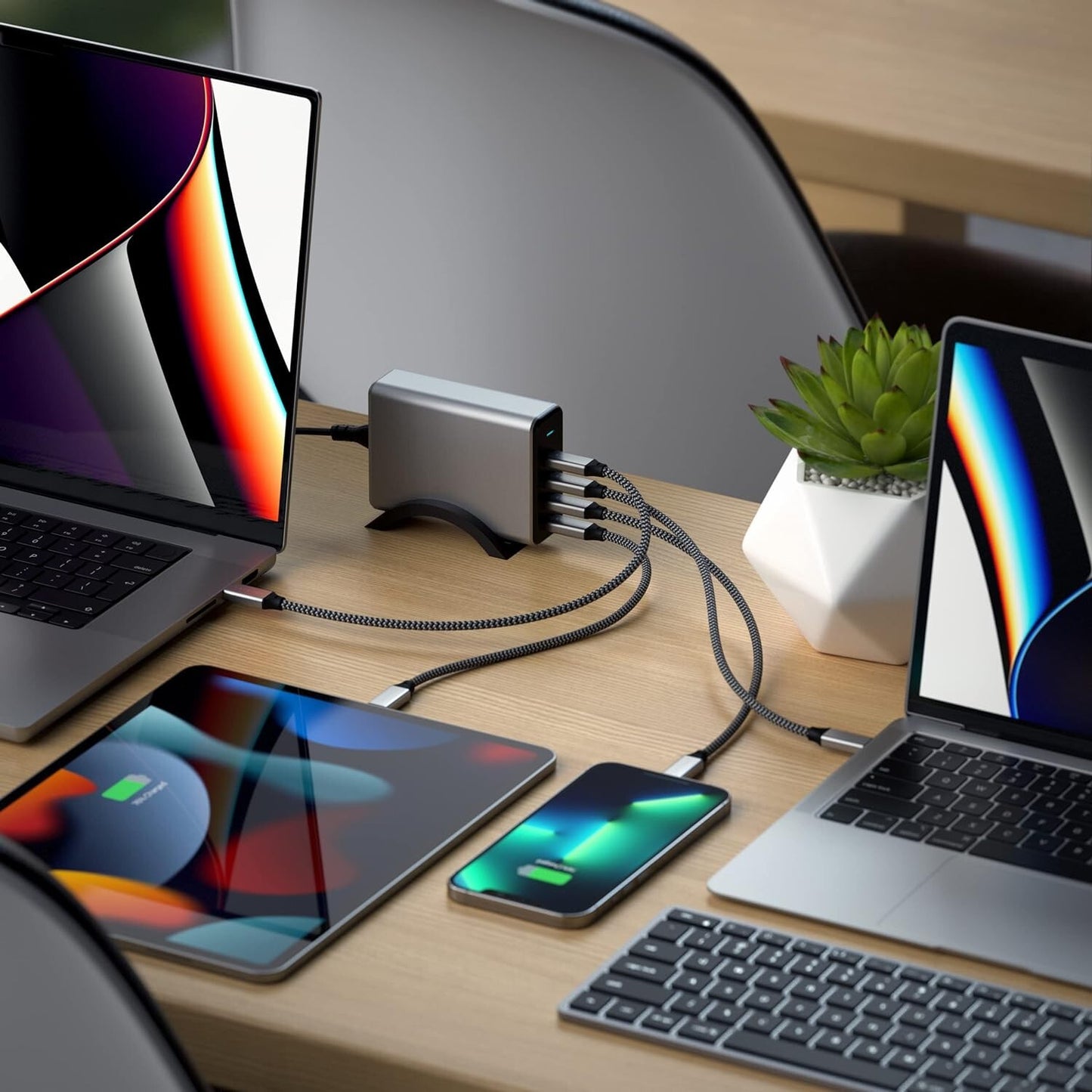 Satechi 165W USB-C GaN 4-Port Desktop Charging Station for MacBook Pro/Air