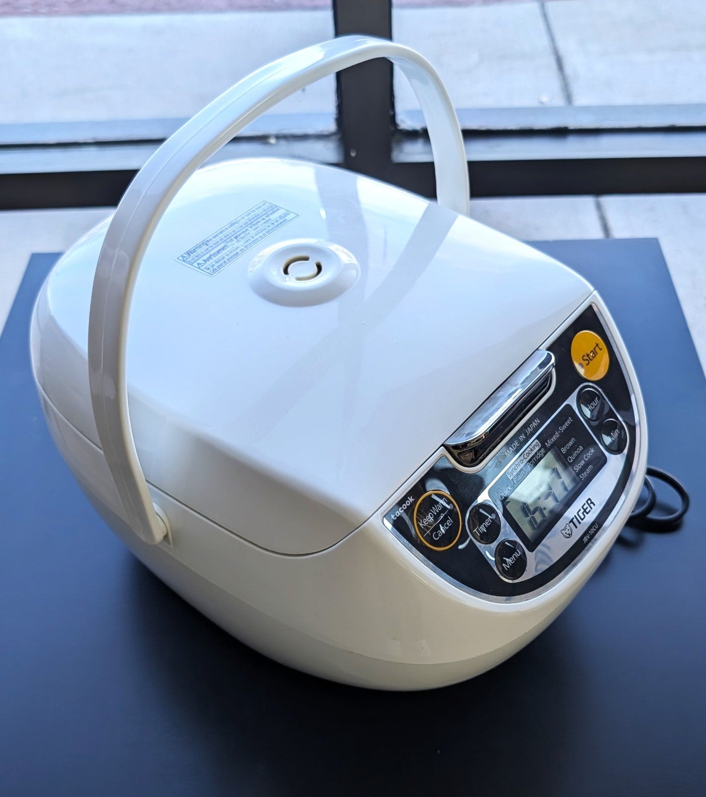 Tiger JBV-S10U Micom Rice Cooker 5.5-Cup with Tacook Plate – Japan Made