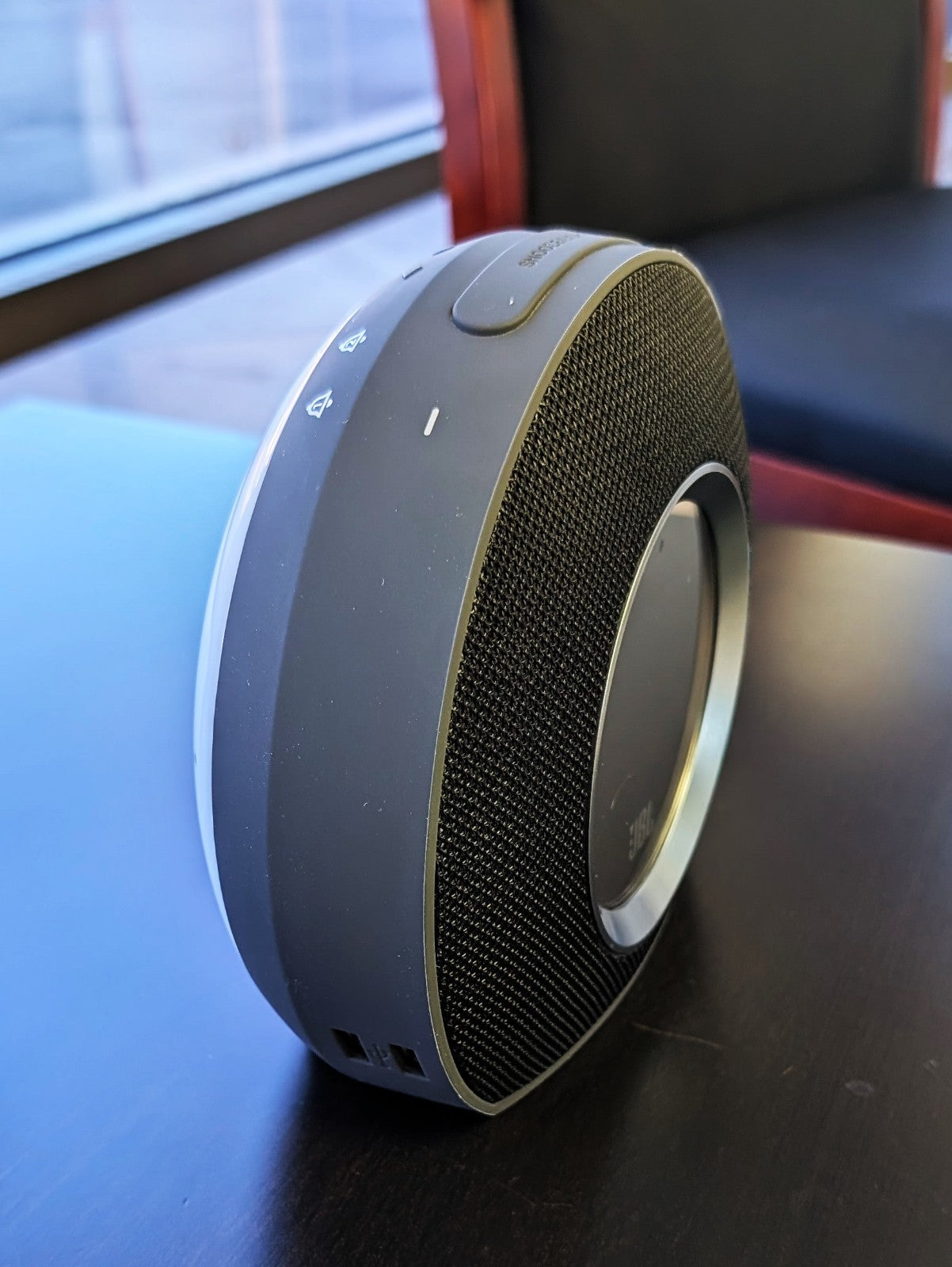JBL Horizon - Bluetooth Clock Radio with USB Charging and Ambient Light - Black