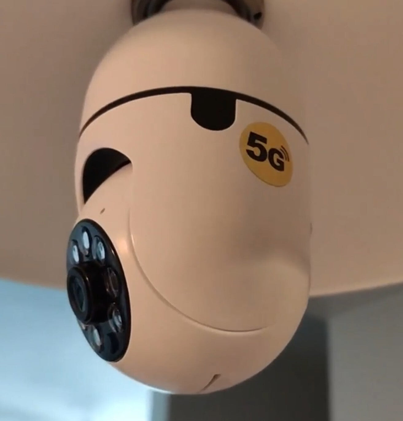 360 Light Bulb Wireless Camera 24GHz 5G WiFi Outdoor Night Vision degrees