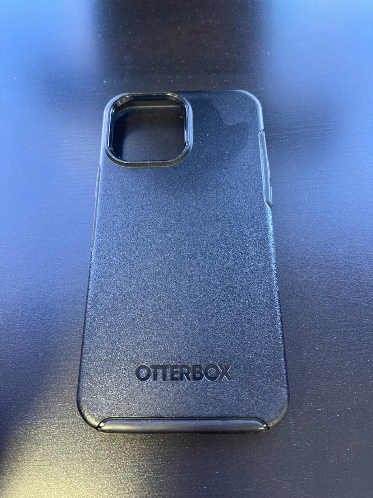 MAX BLACK OtterBox iPhone 15 Pro Only Symmetry Series ultrasleek