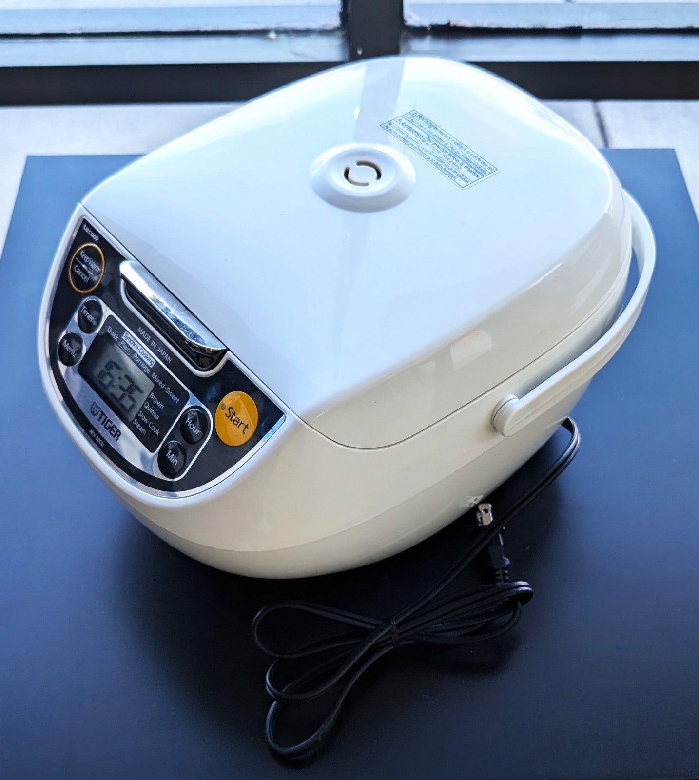 Tiger JBV-S10U Micom Rice Cooker 5.5-Cup with Tacook Plate – Japan Made