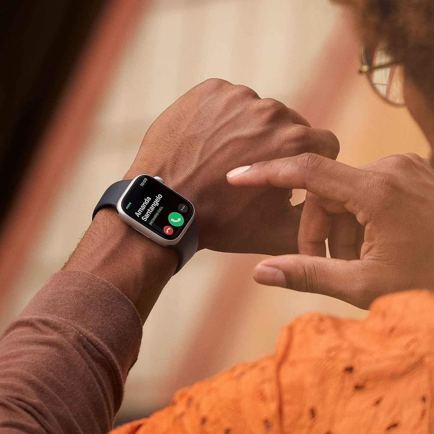 Apple Watch Series 8 GPS 45mm – Midnight Aluminum, Fitness, Blood Oxygen, Retina