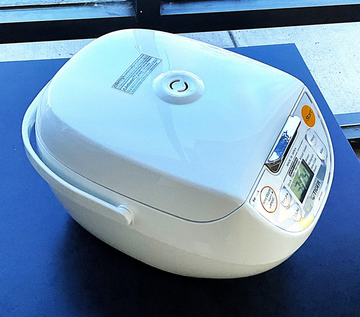 Tiger JBV-S10U Rice Cooker with Tacook Cooking Plate - 5.5Cups - Made in Japan