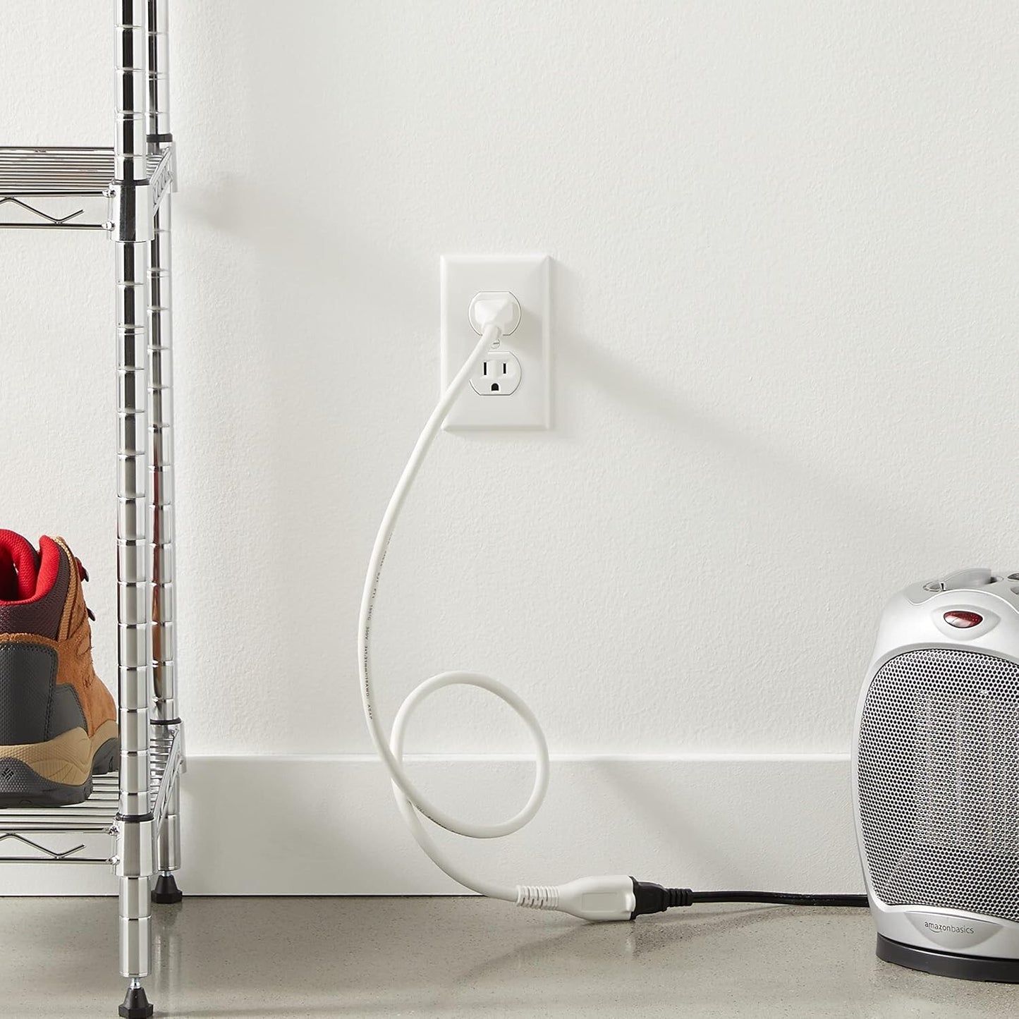 125V Amazon Basics Power Extension Cord 3 Feet 13 Amps White