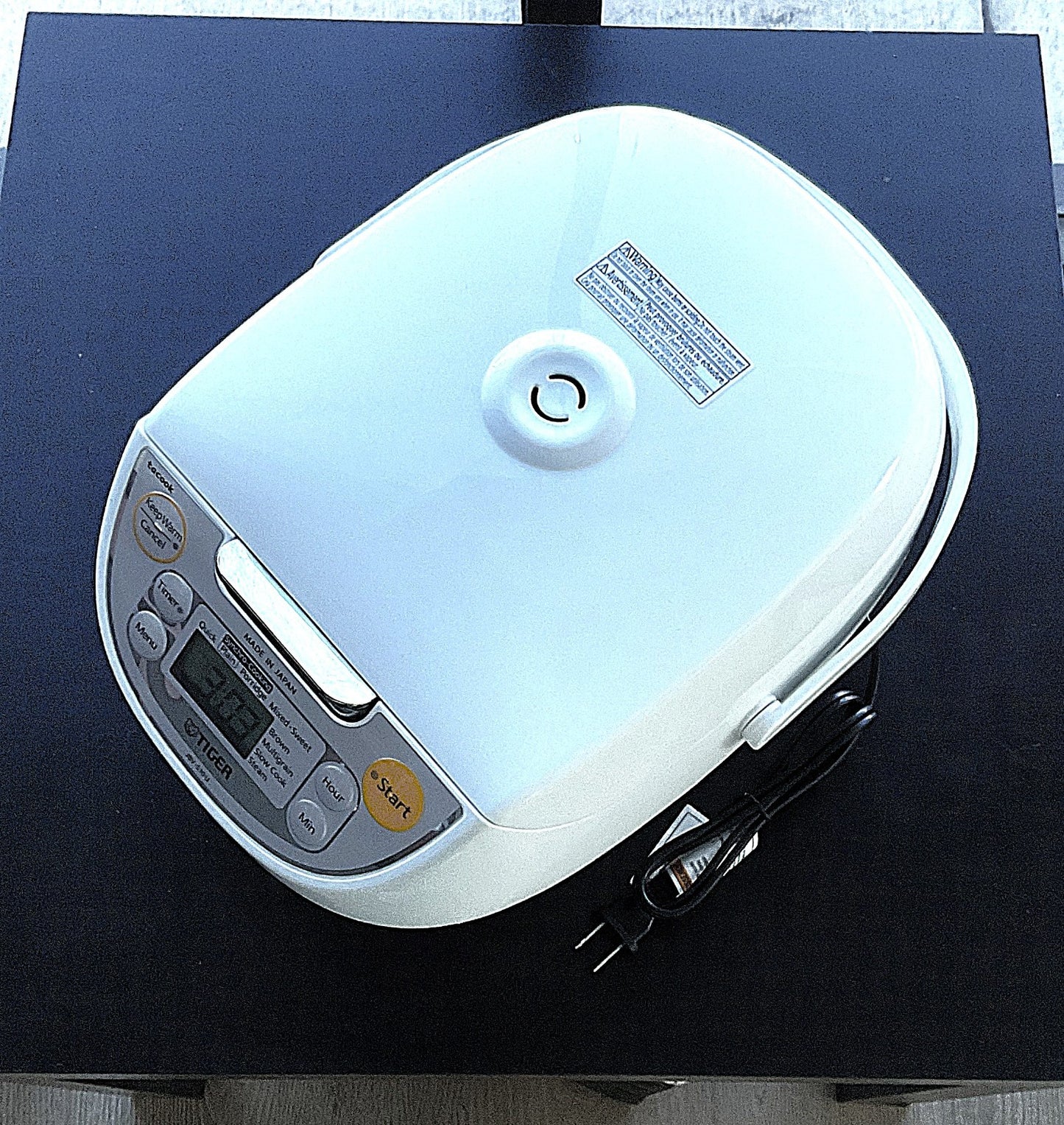Tiger JBV-S10U Rice Cooker with Tacook Cooking Plate - 5.5Cups - Made in Japan