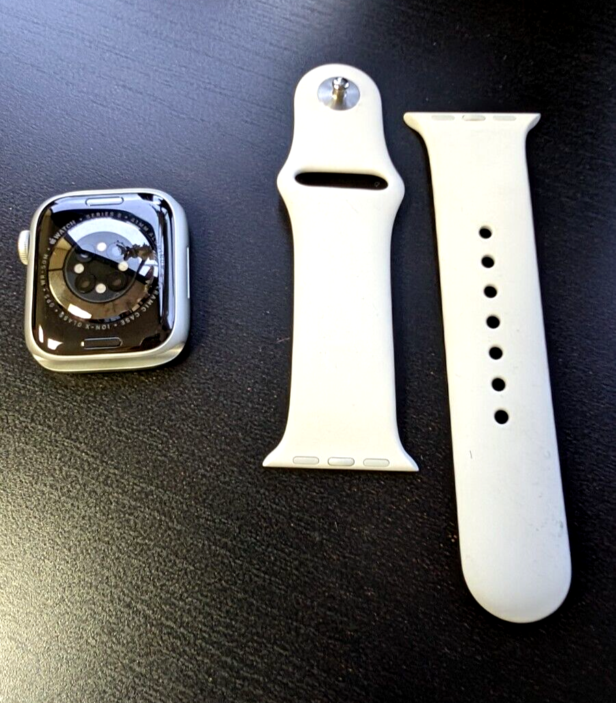 GPS Apple Smart Watch 8 41mm wSilver Aluminum Water Resistant Blood Fitnes