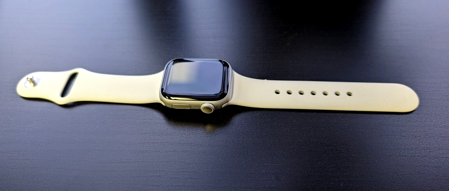 GPS Apple Smart Watch 8 41mm wSilver Aluminum Water Resistant Blood Fitnes