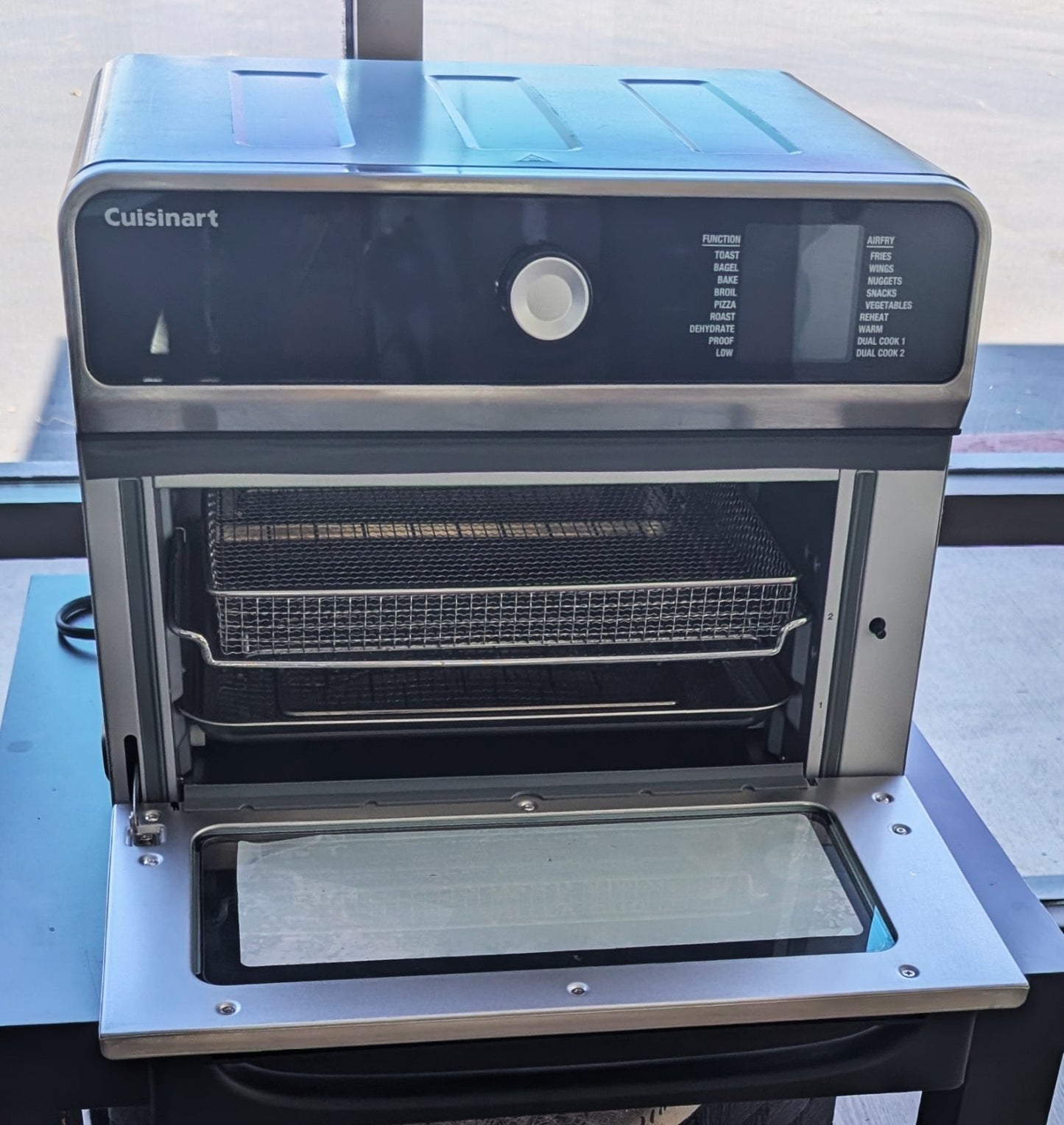 Cuisinart Digital AirFryer Toaster Oven – 0.6 cu.ft (17L), Silver CTOA-130PC3