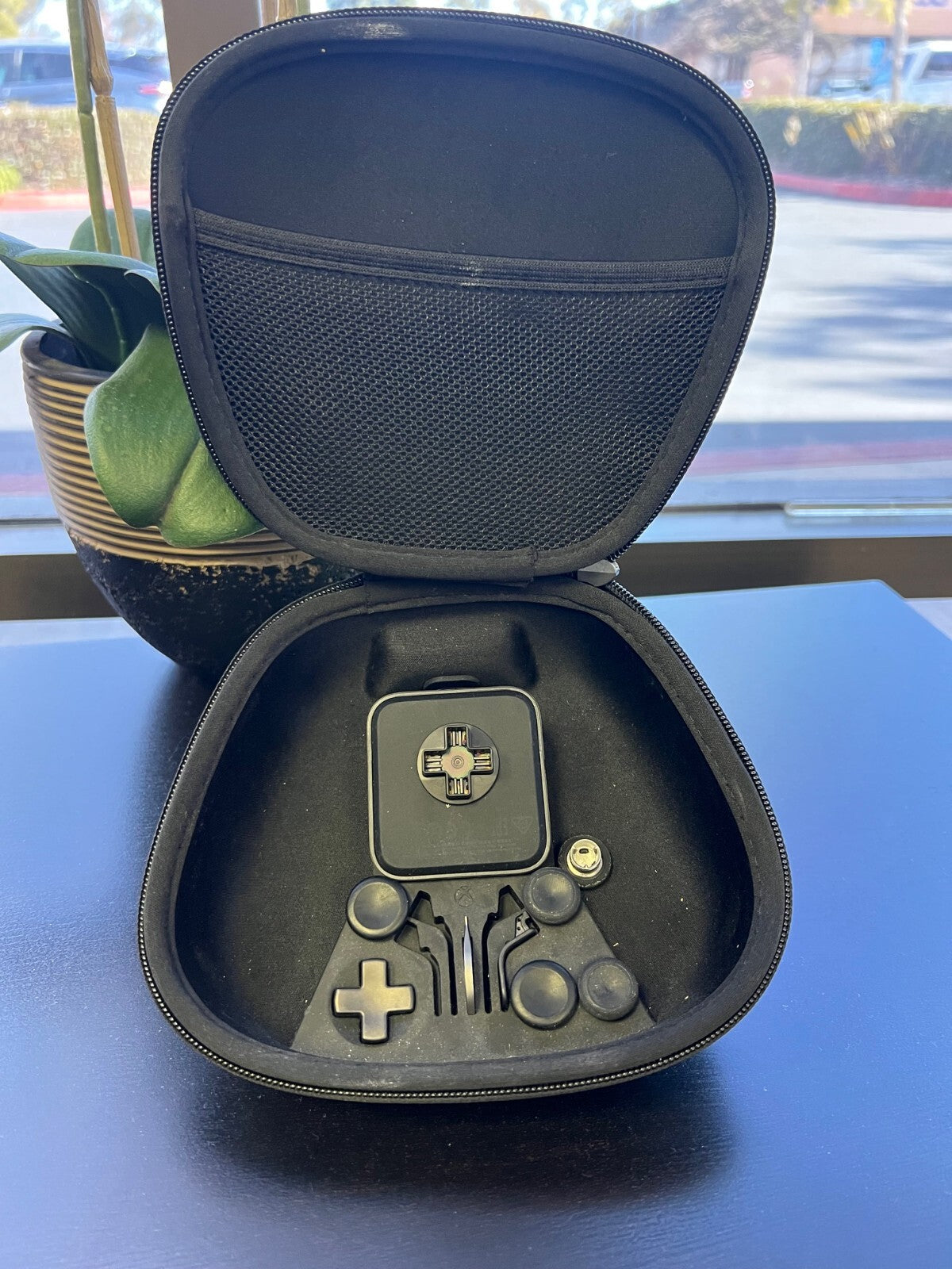 Xbox Elite Series 2 Controller Carrying W Charging Stand Some Parts