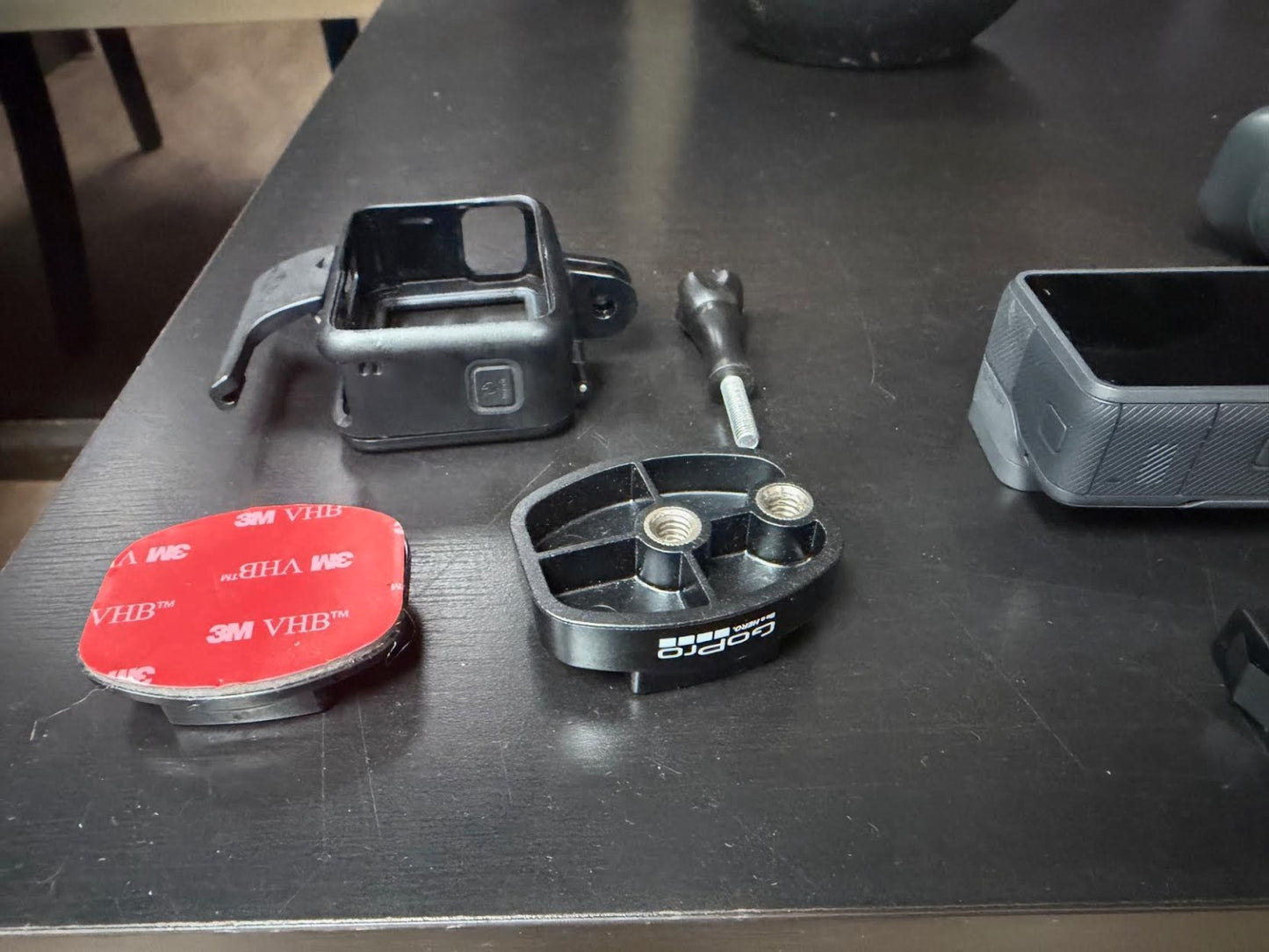 GoPro Hero 5 Black 4K BUNDLE + Genuine accessories