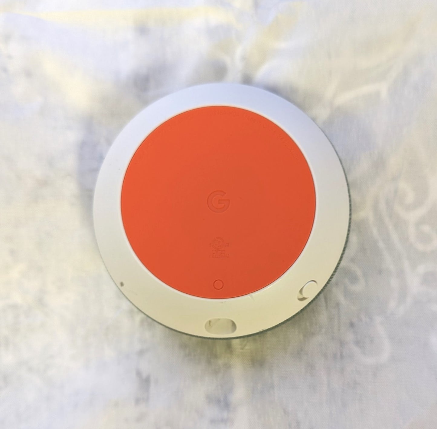 GA00516-US Google Nest Hub BuiltIn Google Assistant Chalk