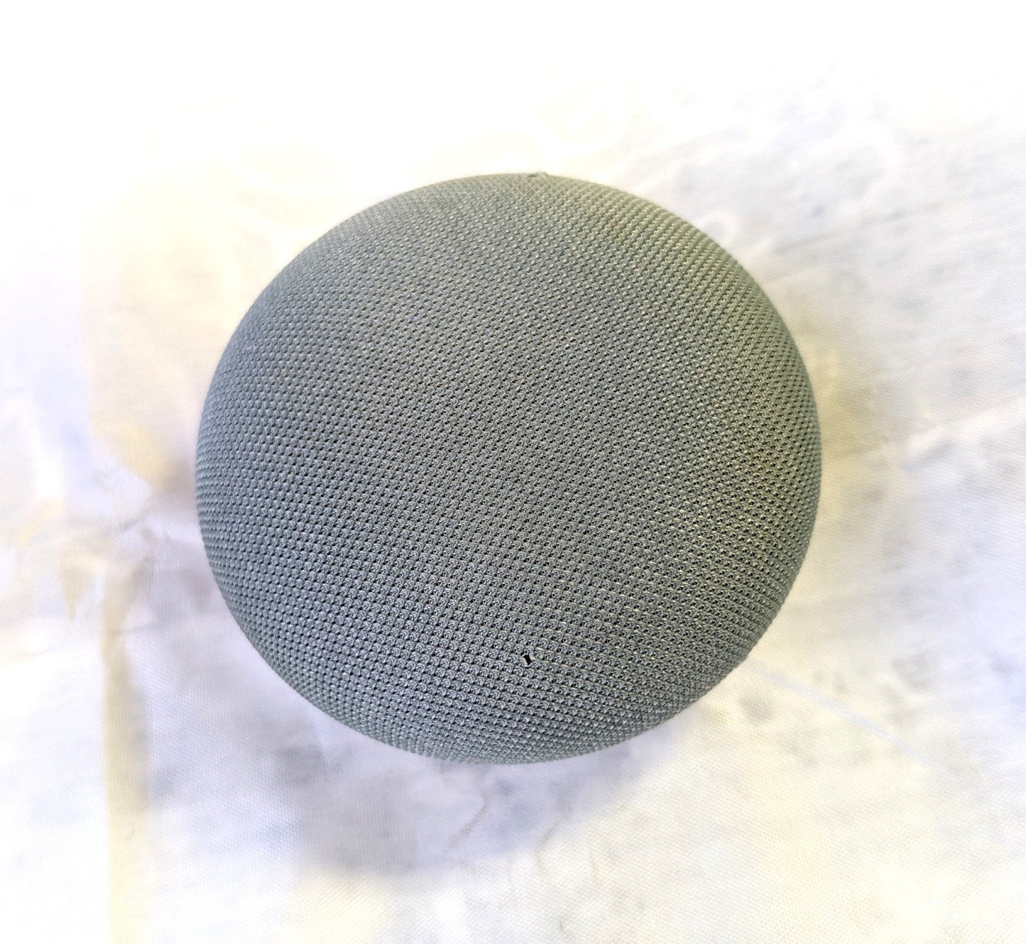 GA00516-US Google Nest Hub BuiltIn Google Assistant Chalk