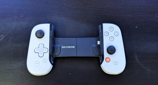 BACKBONE One PS Edition Mobile Controller for iPhone, PASS-THROUGH CHARGING