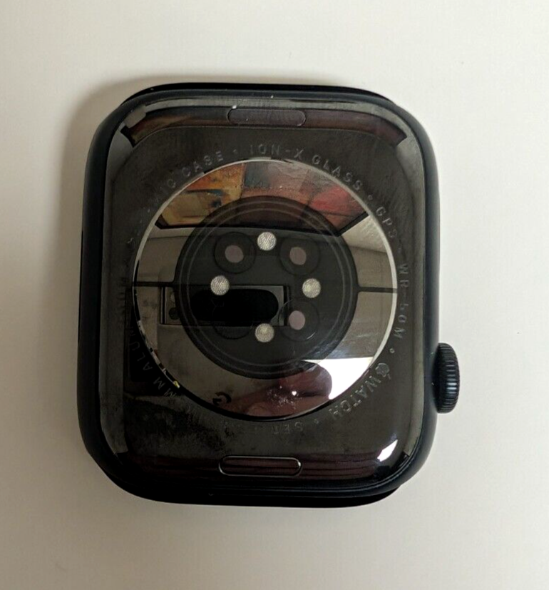 Apple Watch Series 8 GPS 45mm – Midnight Aluminum, Fitness, Blood Oxygen, Retina