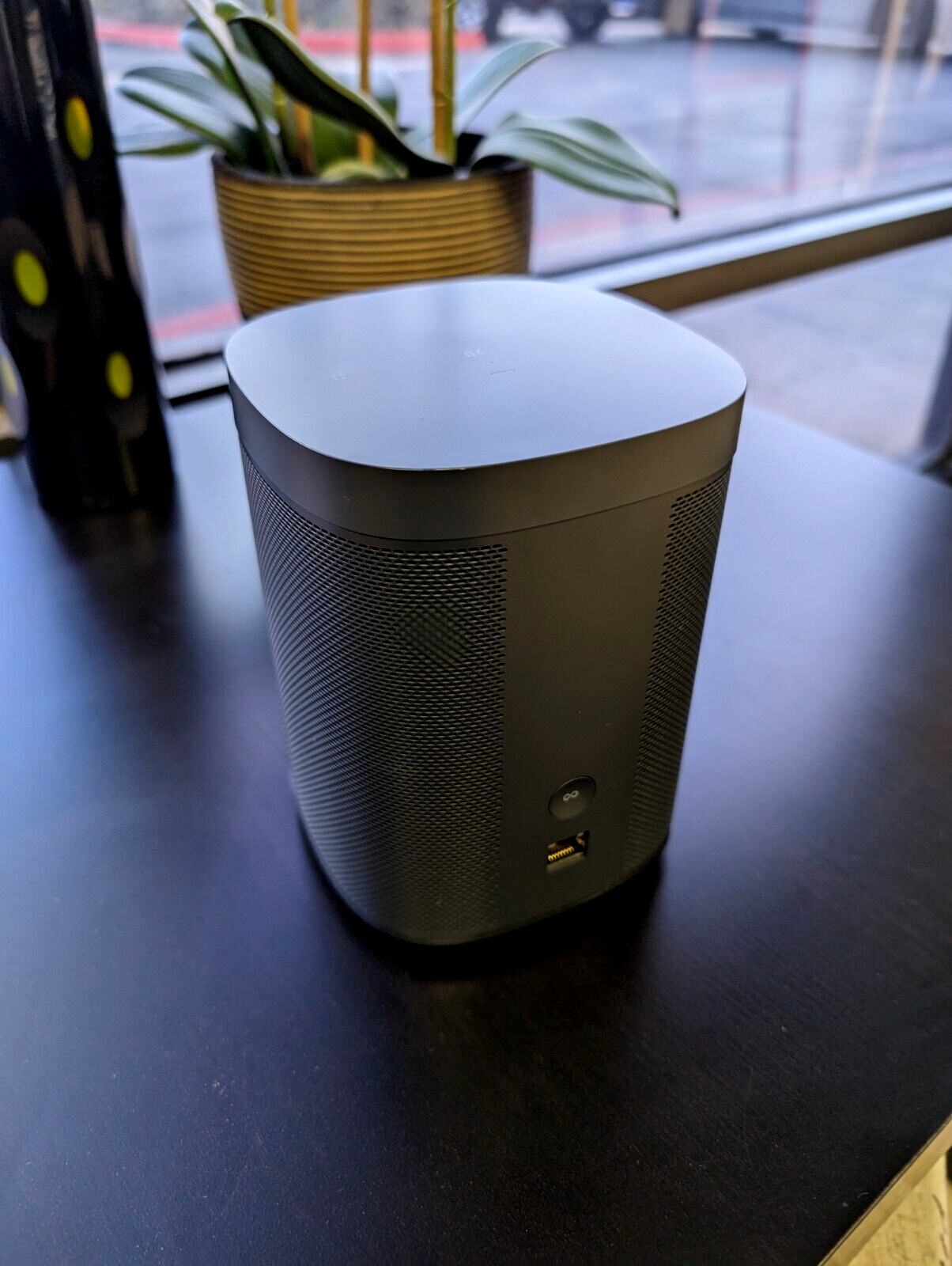 Sonos One SL. The Powerful Microphone-Free Speaker for Music (Black) S22