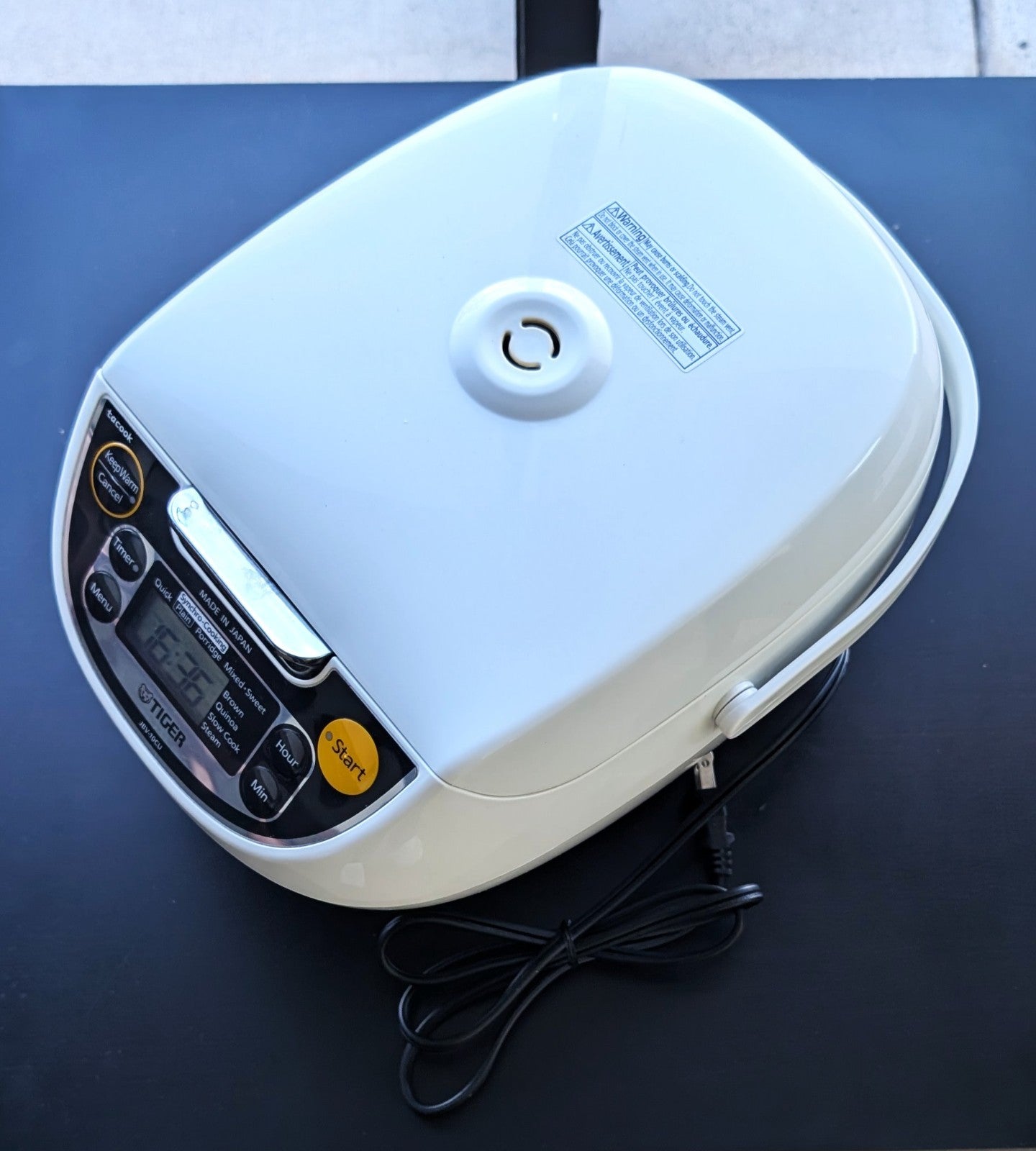 Tiger JBV-S10U Micom Rice Cooker 5.5-Cup with Tacook Plate – Japan Made