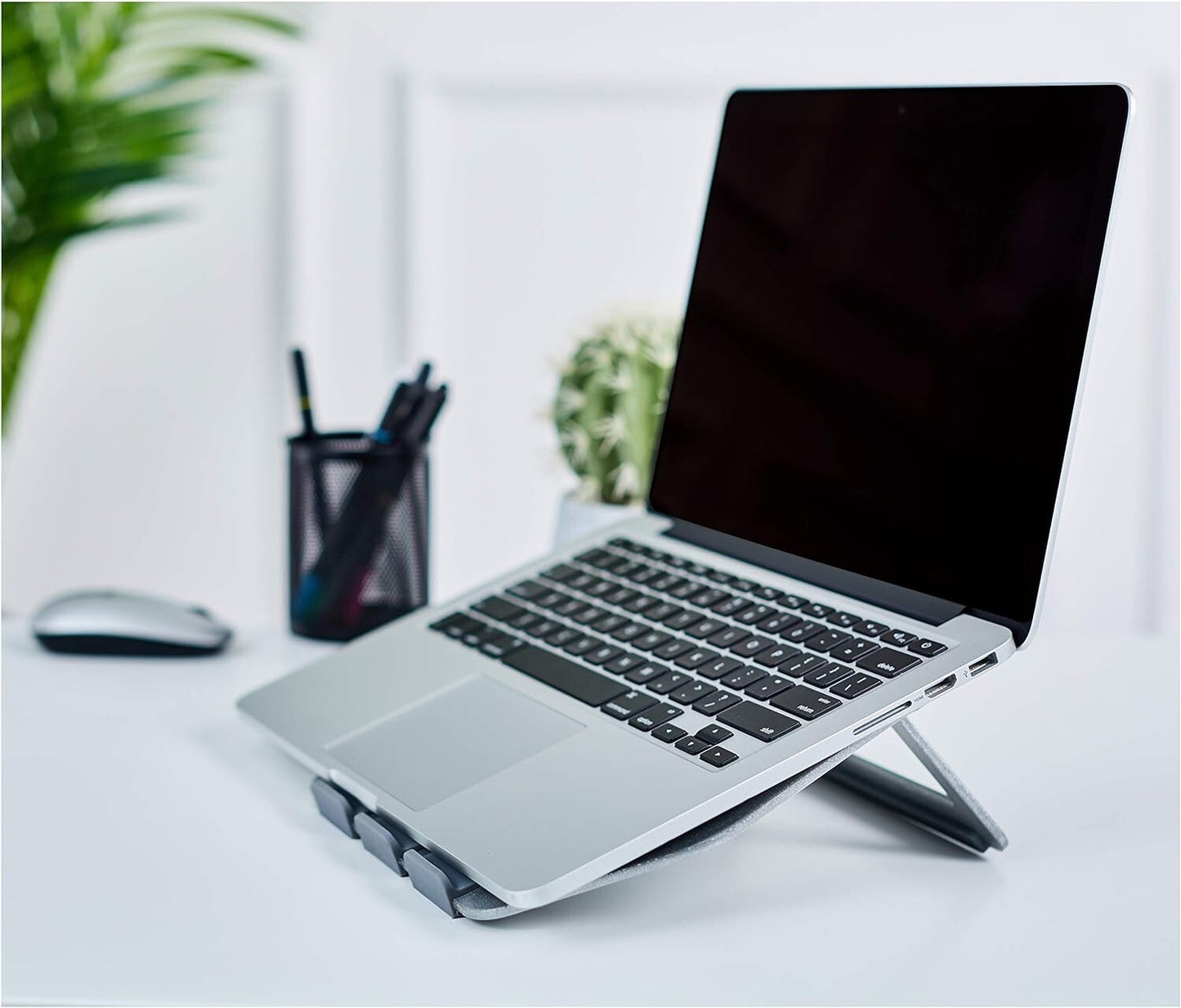 Amazon Basics Aluminum Portable Foldable Support Stand Laptops up to 15