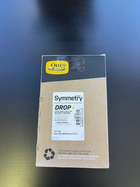 CLEAR OtterBox iPhone 15 Pro Only Symmetry Series