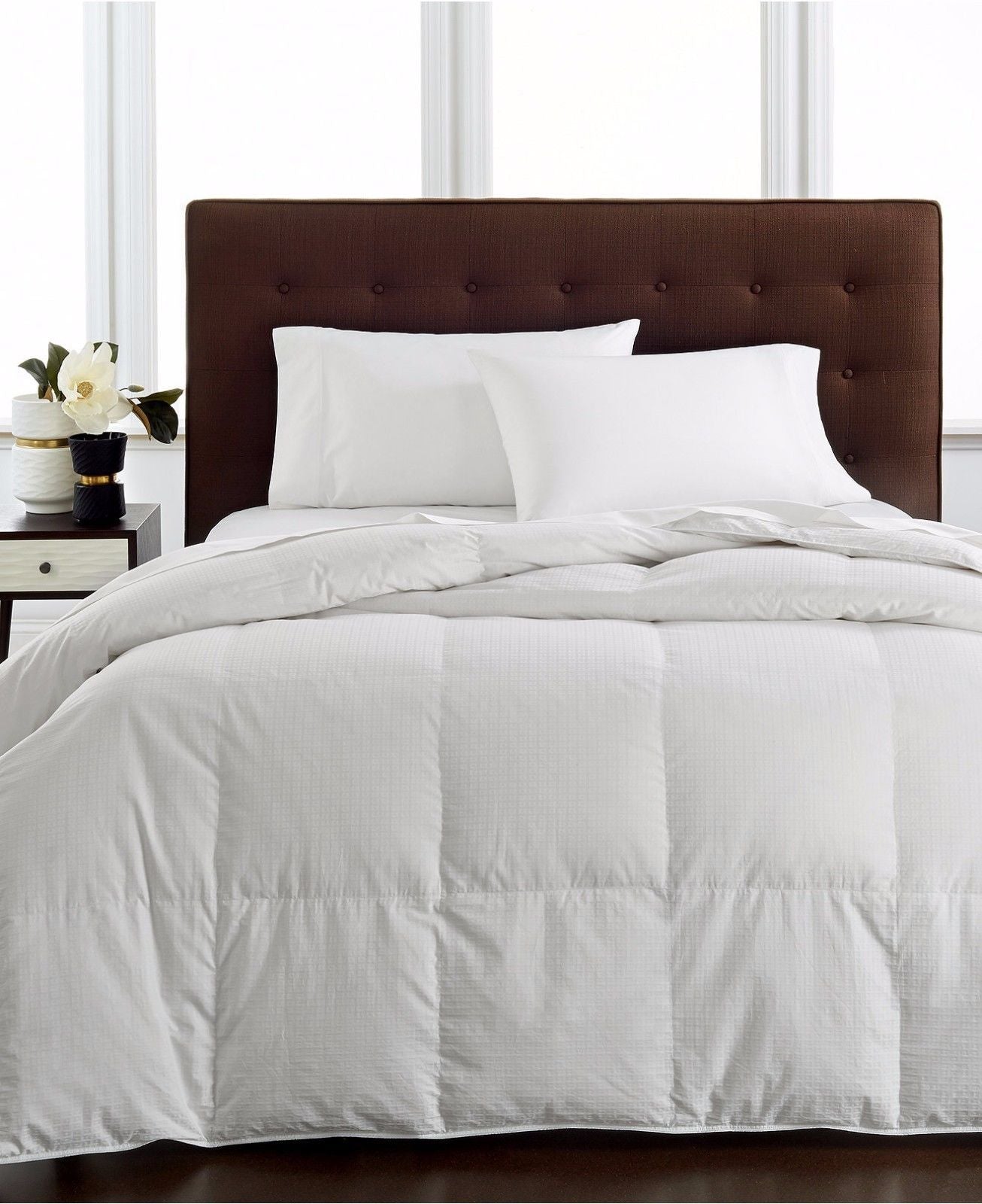 NEW 660 Hotel Collection Light Weight Twin Siberian White Down Comforter