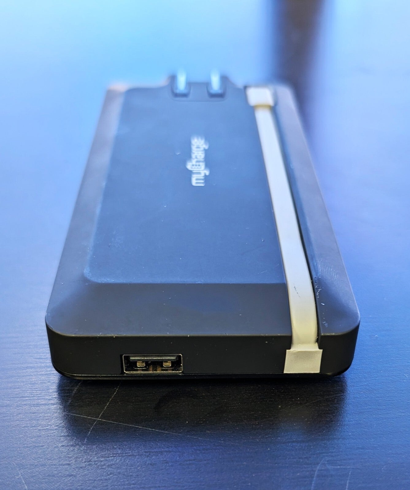 Home Go 8000mAh Rechargeable Power Bank w BuildIn Charging Cord iPhone