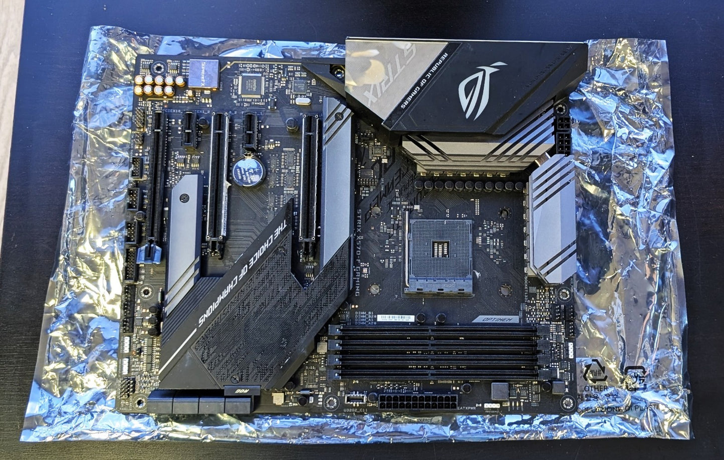 ASUS X570-F ROG Strix Gaming Motherboard – AM4, PCIe 4.0, RGB, M.2, USB 3.2, LAN