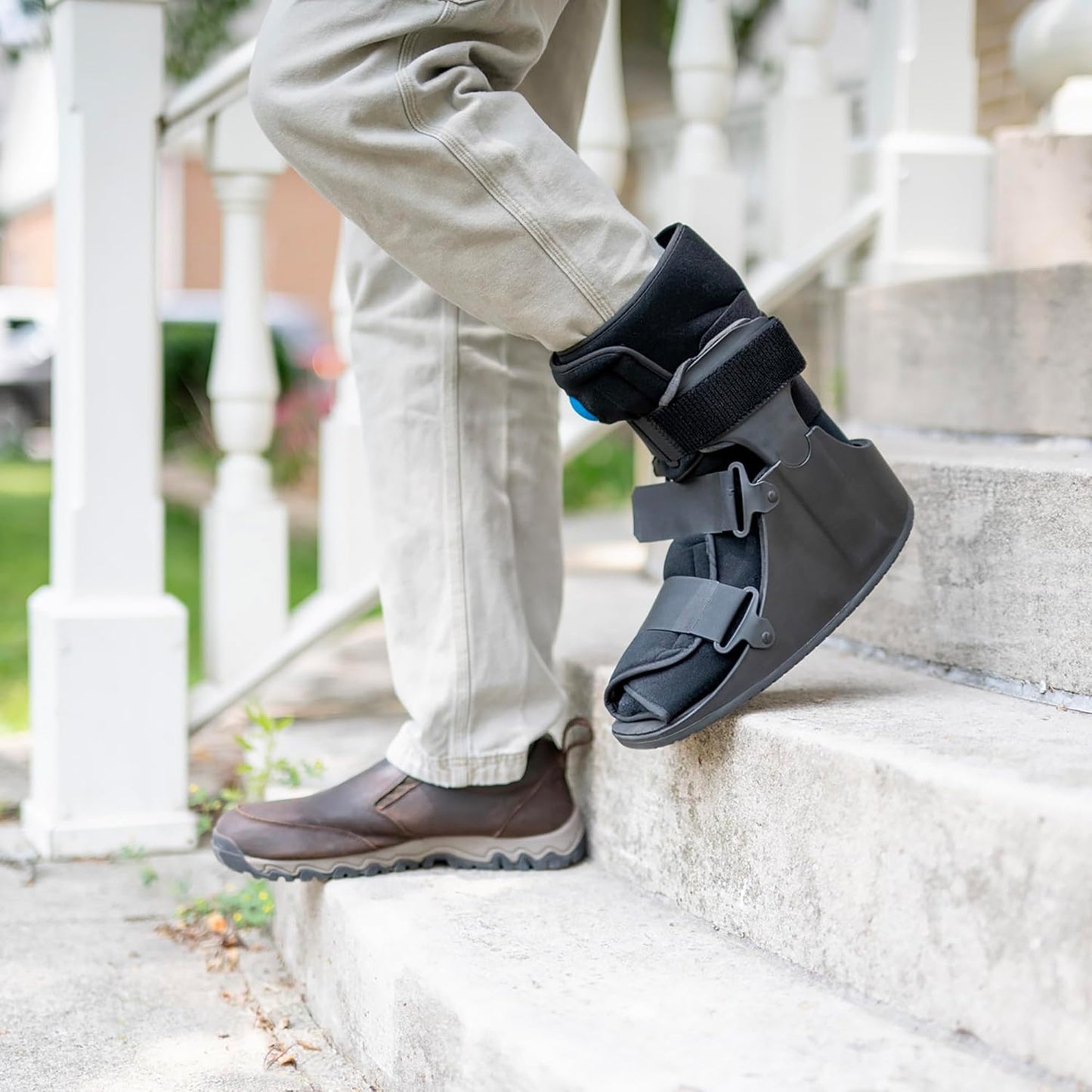 United Ortho Short Air Cam Walker Fracture Boot Large Black