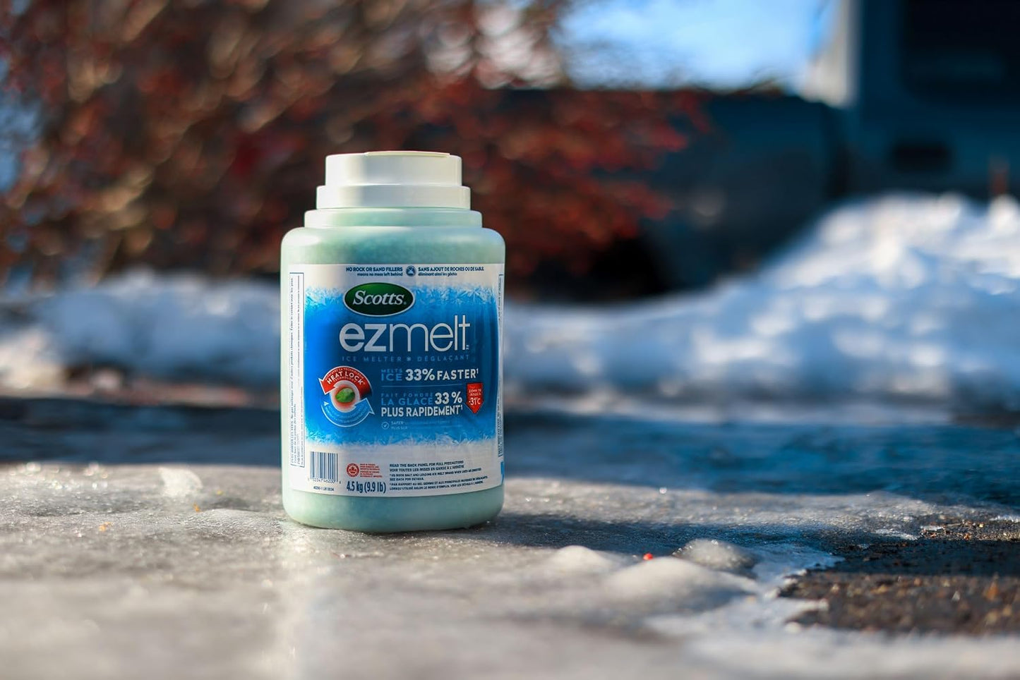 Scotts EZmelt Ice Melter 9.9lb Salt & Calcium Chloride Fast Acting Hard Surface