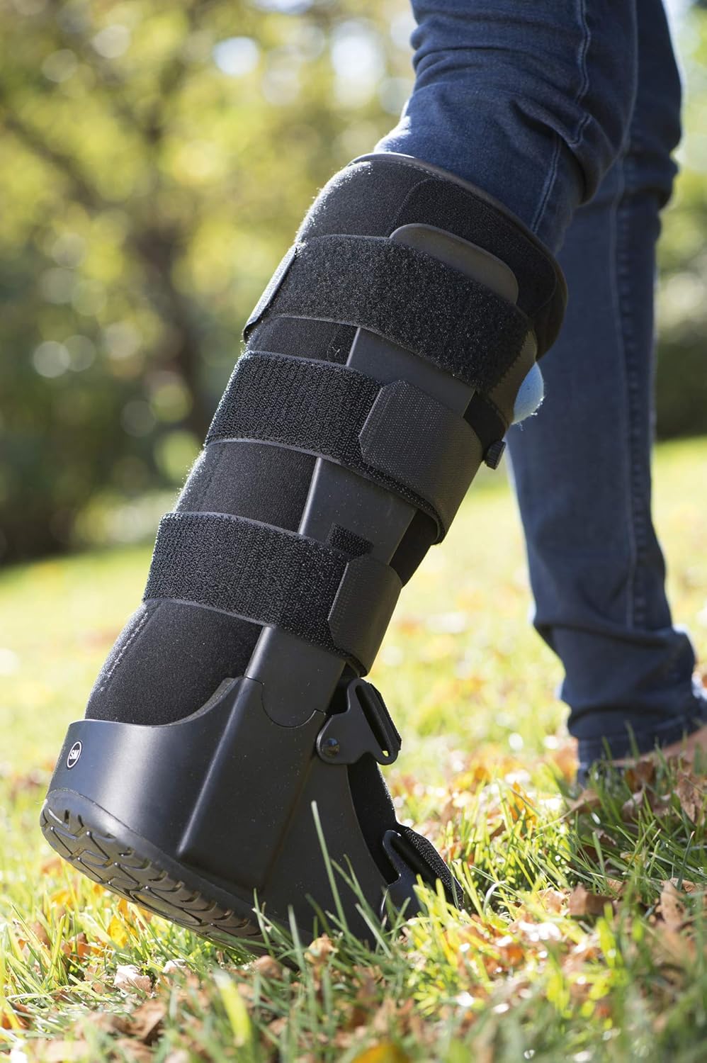 United Ortho Air Cam Walker Fracture Boot Medium Black